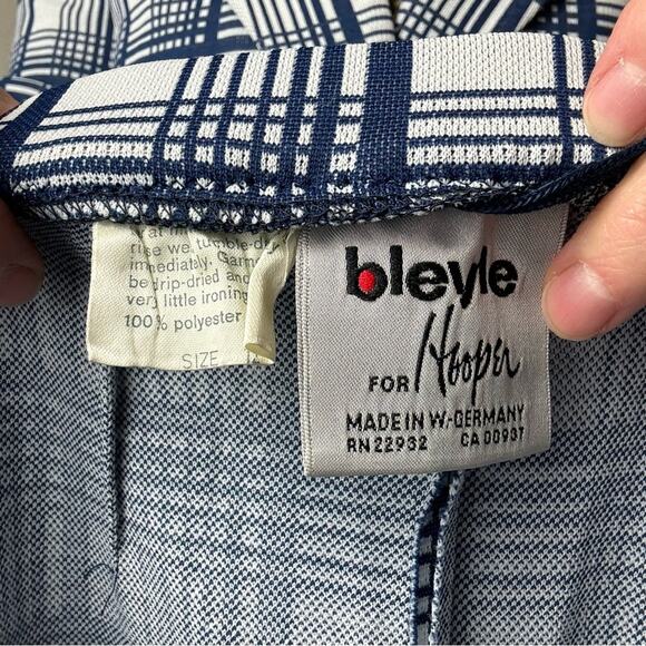 Vintage 1970s Blue & White Plaid Leisure Polyester Suit Size 12 - Picture 7 of 8